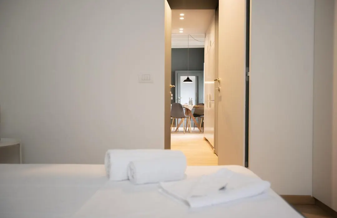 Easylife - Milano - Lanzone 39 - Sant'Ambrogio-1